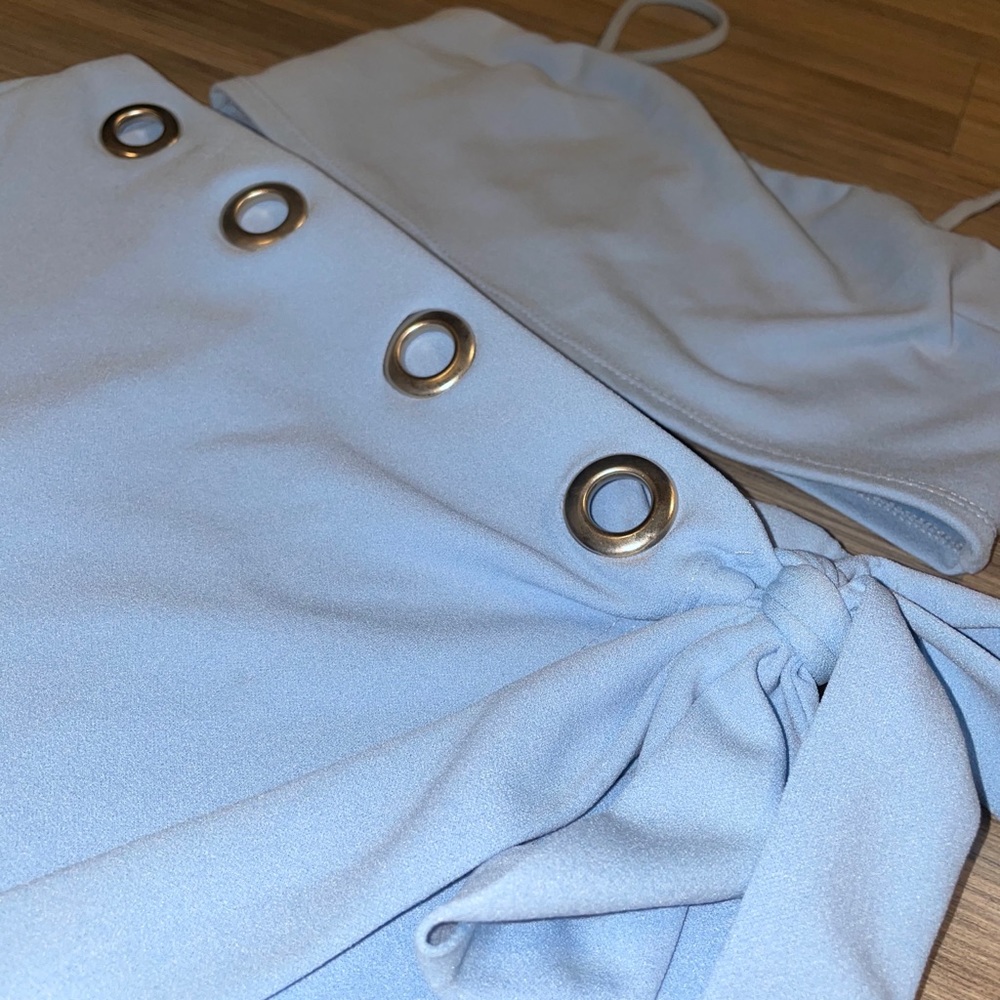 blue matching mini skirt and crop top set - Picture 2 of 4